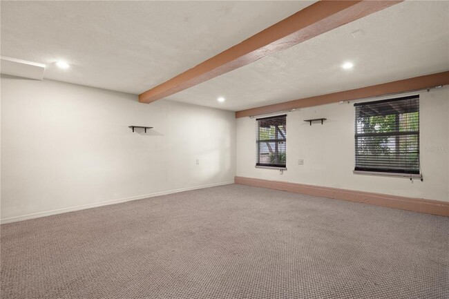 Building Photo - 486 27th Ave N