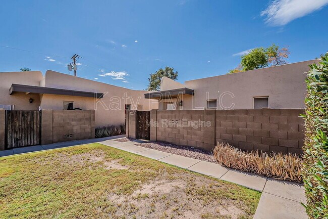 Building Photo - 231 N Robson