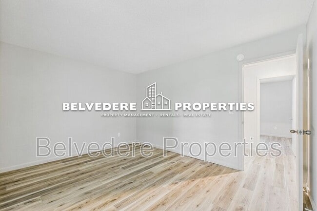 Building Photo - 6 Bellows Ct