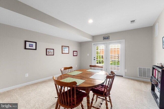 Building Photo - 4012 Belgrave Cir