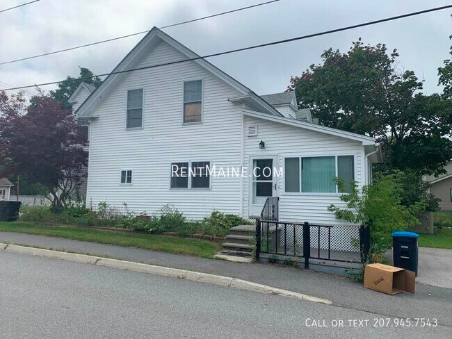 Building Photo - 35 Bosworth St