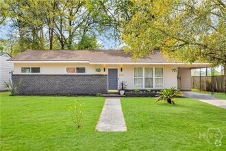 Building Photo - 2119 Walz Dr