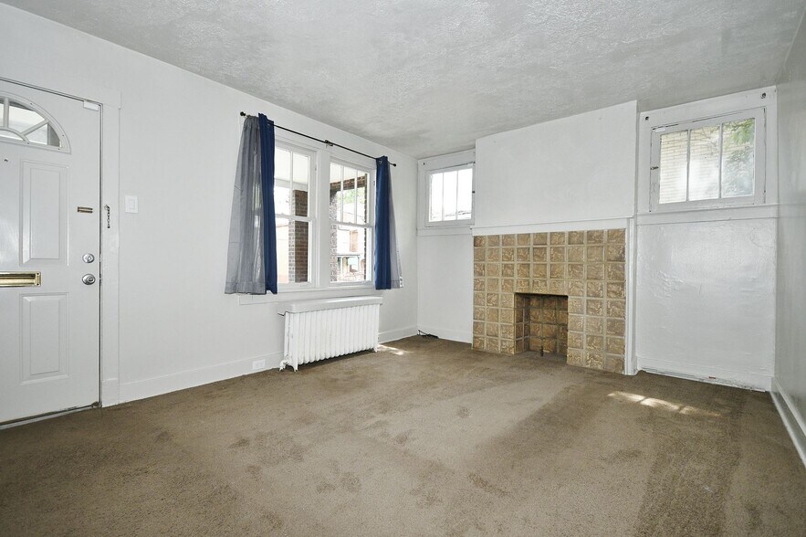 Building Photo - 1721 Montier St