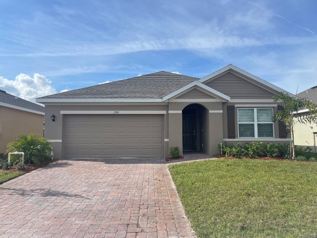 Building Photo - 1352 McFarland Dr