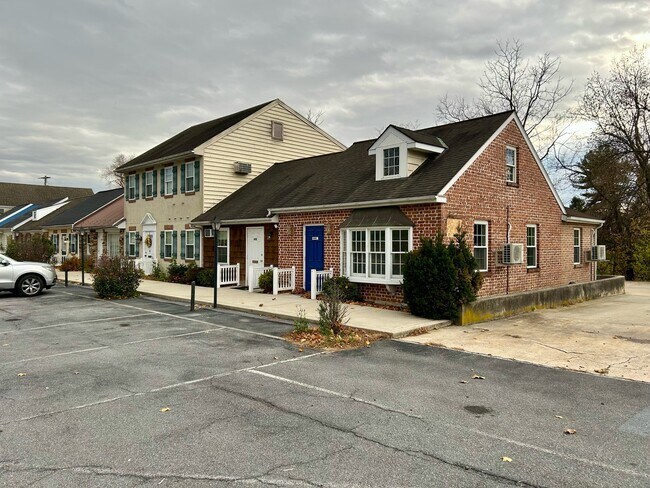 Building Photo - 60 W Church Rd