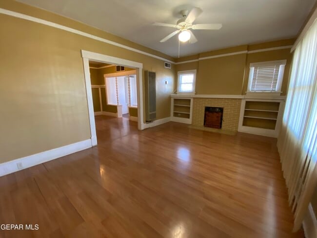 Building Photo - 3211 Tularosa Ave
