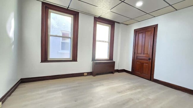 Building Photo - 607 N Hoffert St