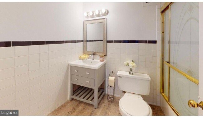 Building Photo - 6145 Leesburg Pike