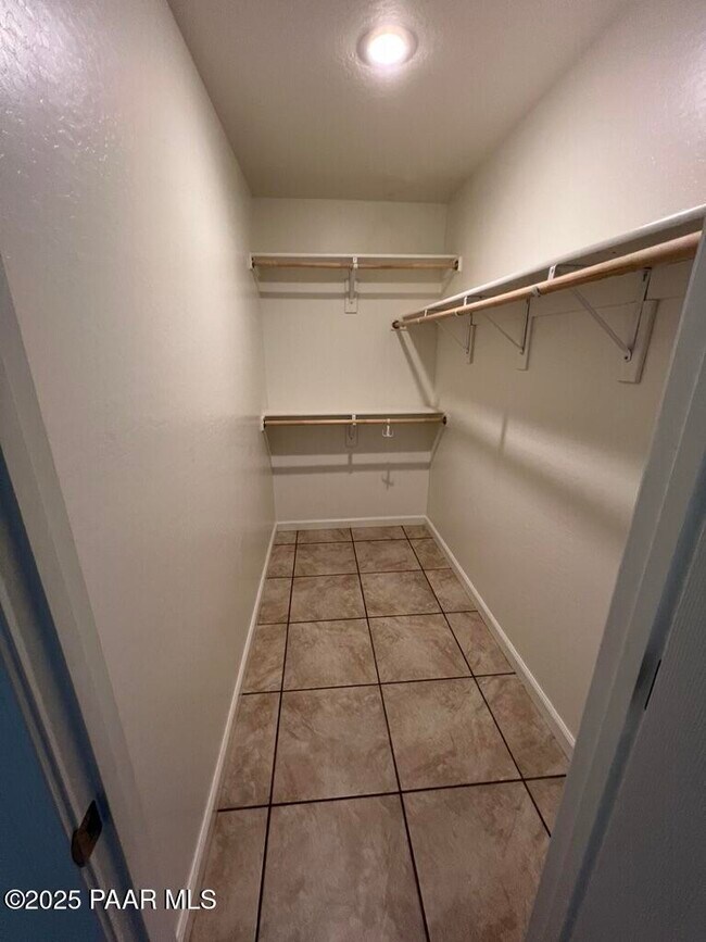 Building Photo - 9545 E Magma Dr