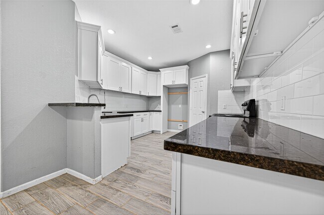 Building Photo - 25106 Morgan Cemetery Rd