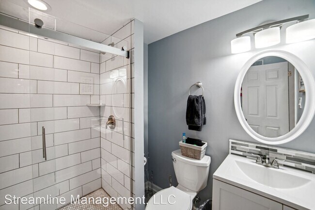 Building Photo - 2 br, 3.5 bath House - 14224 Angelton Terr