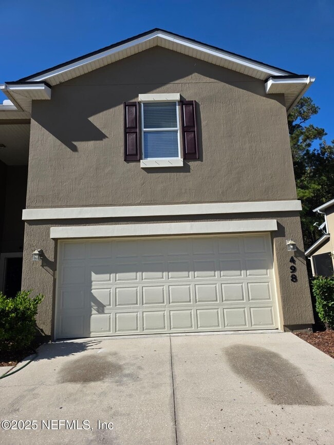 Building Photo - 498 Walnut Dr