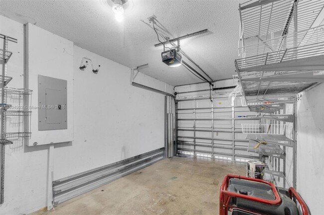 Building Photo - 14761 SW 156th Ave