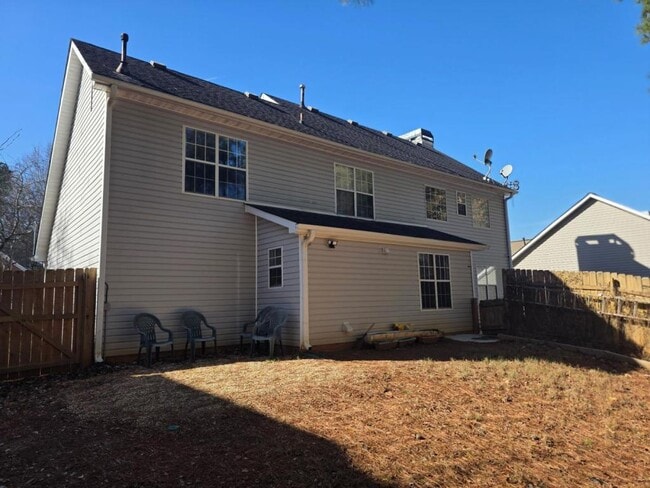 Building Photo - 1145 Chateau Terrace