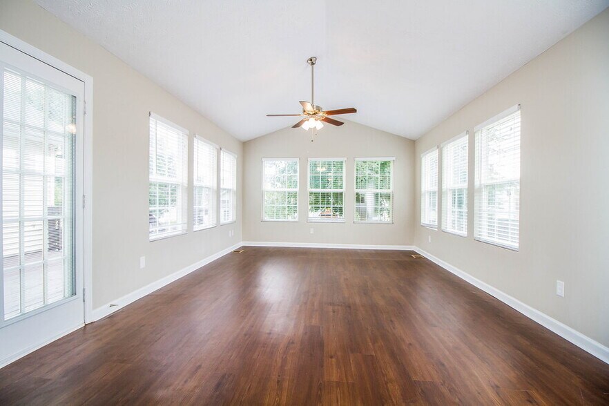 Building Photo - 2305 Leighton Way