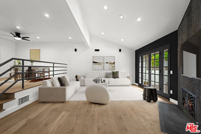 Building Photo - 17088 Palisades Cir
