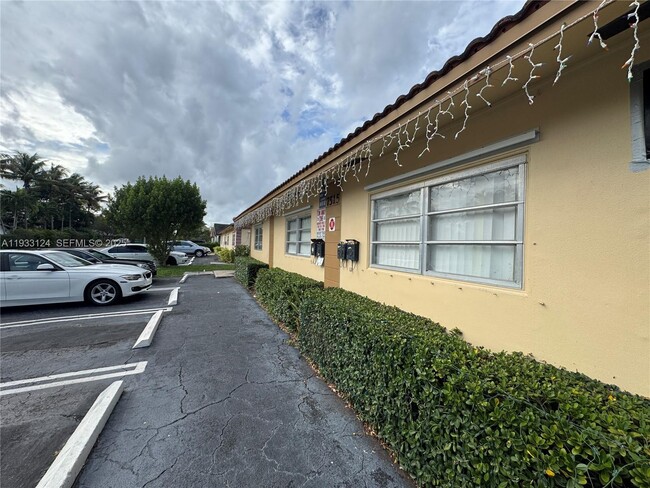 Building Photo - 7515 NW 44th Ct