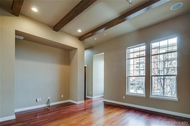 Building Photo - 10124 Inverness Main St