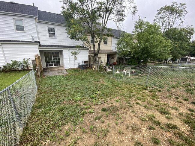 Building Photo - 719 Olde Greenwich Cir