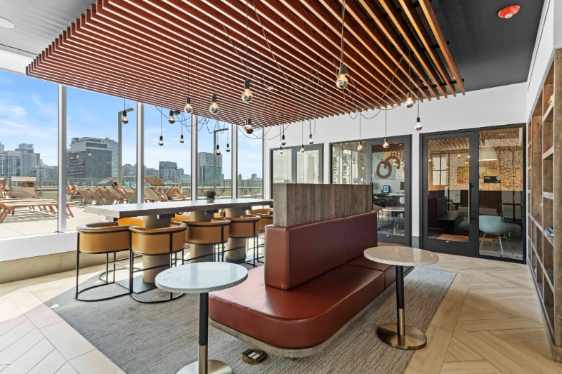 Building Photo - 208 W Hill St