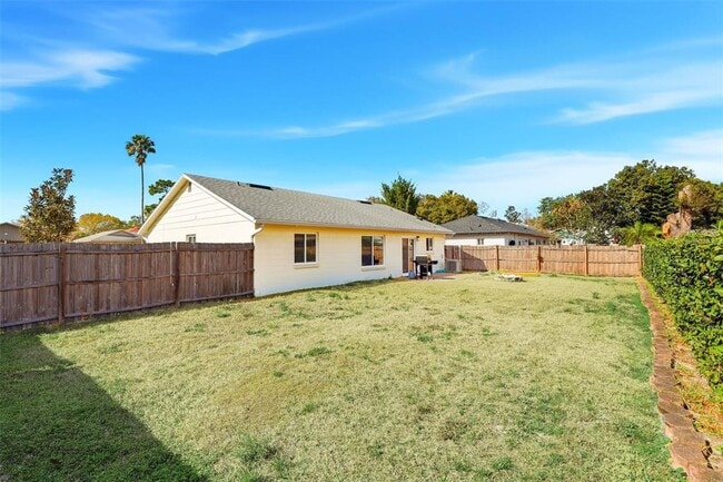 Building Photo - 2701 Carlisle Ave