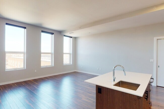 Floorplan - 520 E Armour