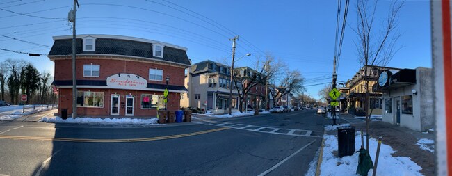 Building Photo - 1244 Kings Hwy