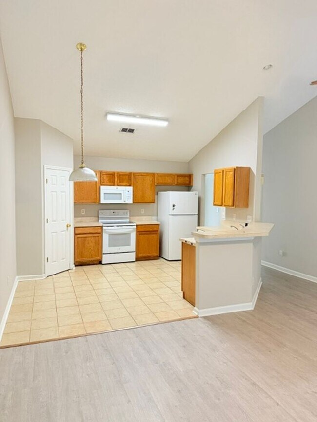 Building Photo - 25 Ryarbor Dr