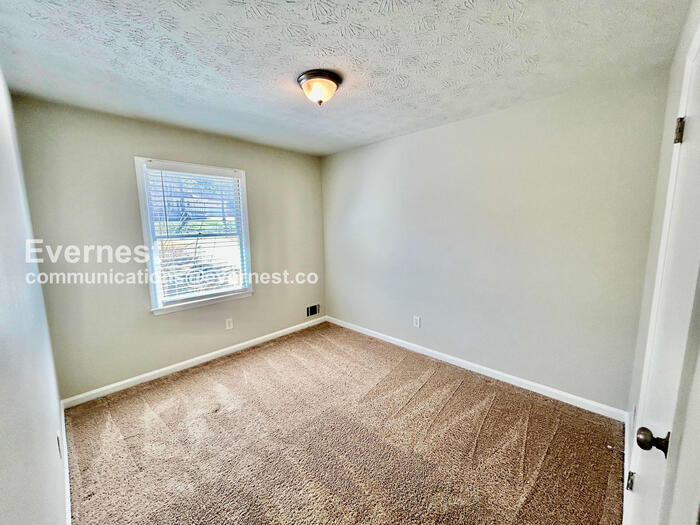 Building Photo - 280 Summer Pond Trail