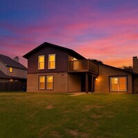 Building Photo - 405 Peninsula Dr