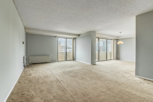 Building Photo - 4141 Henderson Rd