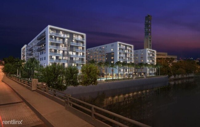 Building Photo - 203 S Parker St