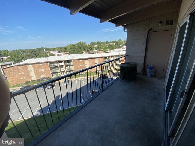Building Photo - 5532 Karen Elaine Dr