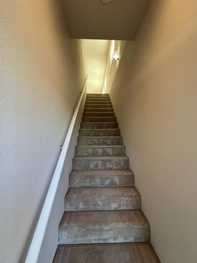 Building Photo - 2009 9th St