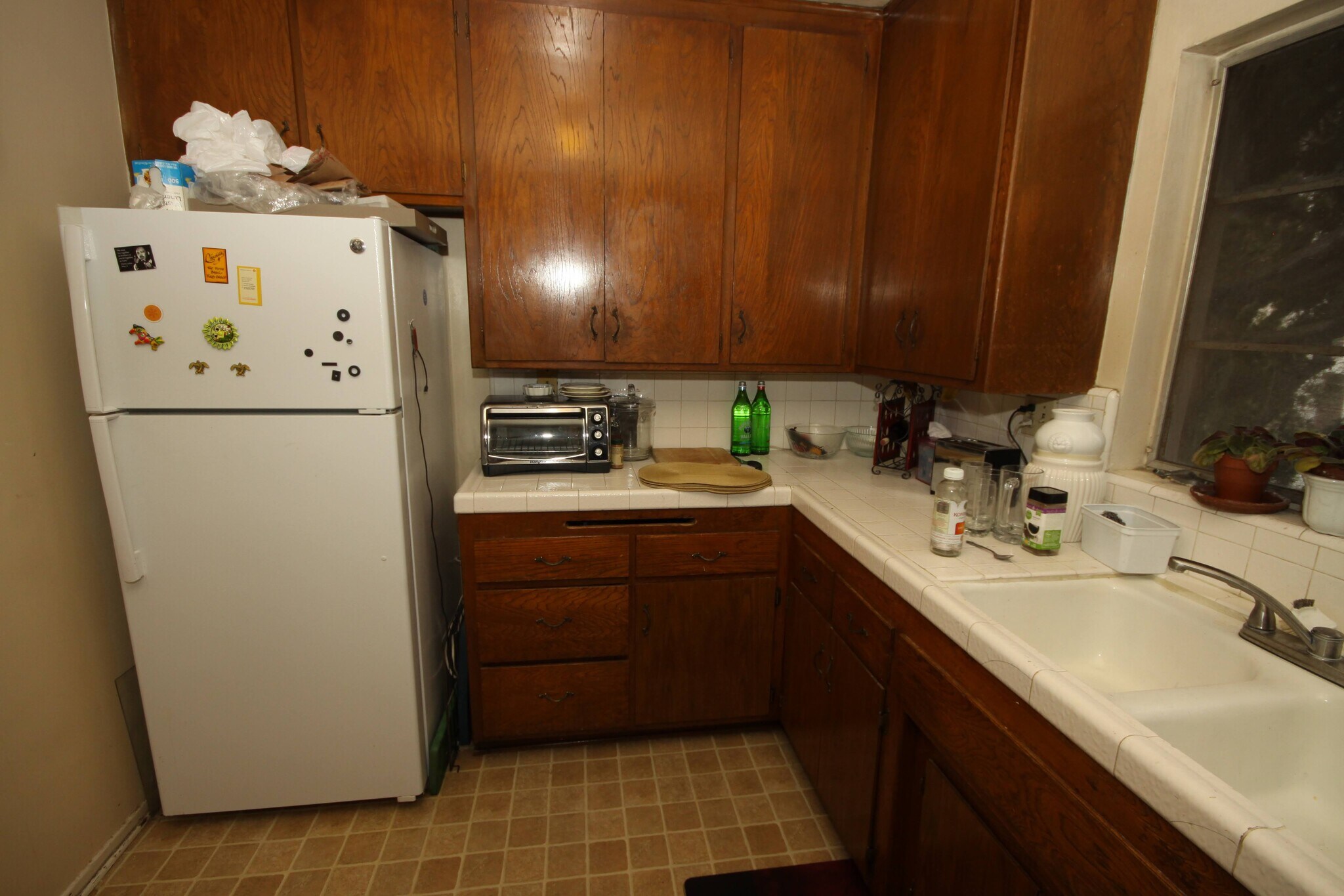 Kitchen Facing North - 11061 Missouri Ave