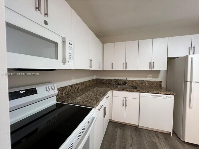 Building Photo - 21133 SW 85th Ave