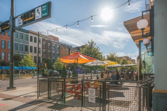 Building Photo - 32 E Court St