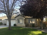 Building Photo - Southwest Bakersfield