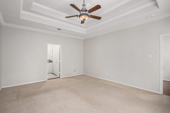 Building Photo - 4655 Spruce St