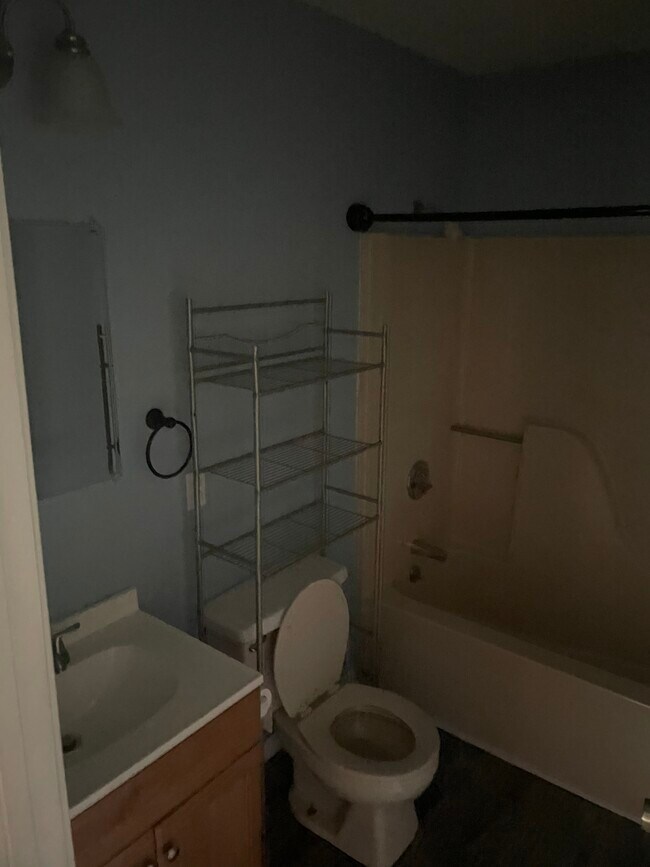 Bath - 11369 McFarland Ln