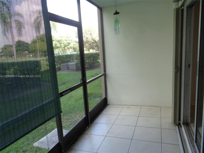 Building Photo - 901 SW 138th Ave