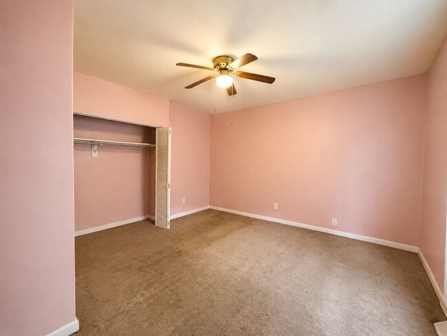 Building Photo - Affordable & Low-Maintenance 1BR Apartment – Comfortable Living Made Easy