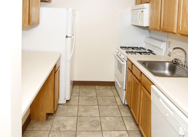 1BR,1BA,816SF - Phase 3 - Swanson Court Apartments