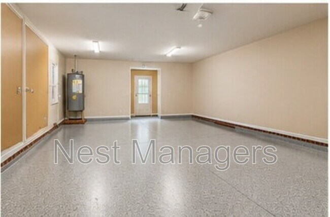 Building Photo - 2225 Stornoway Ct