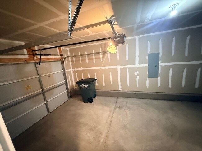 Building Photo - 5167 Hyrule Dr
