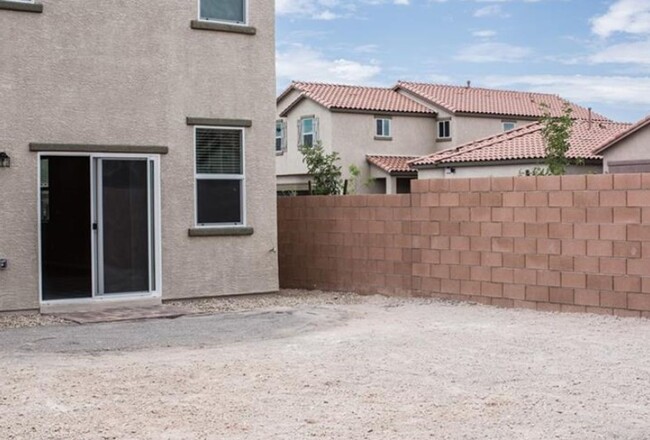 Building Photo - COMING SOON Beautiful 4 bedroom SW Area Ho...