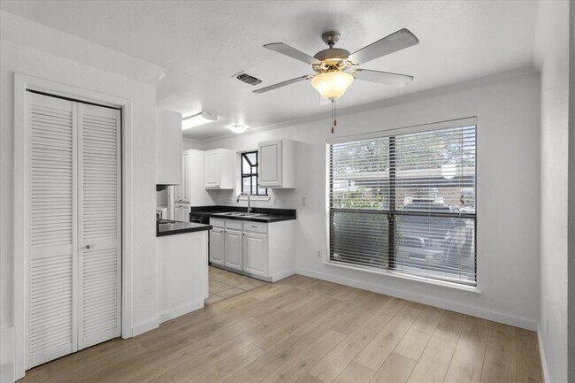 Building Photo - 2018 W Rundberg Ln