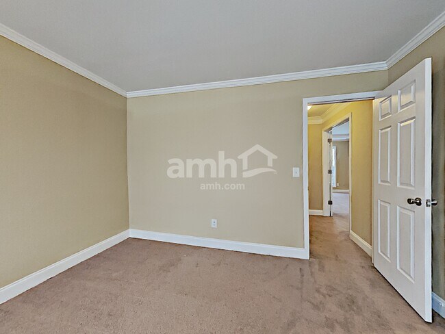 Building Photo - 731 Langley Farms Dr