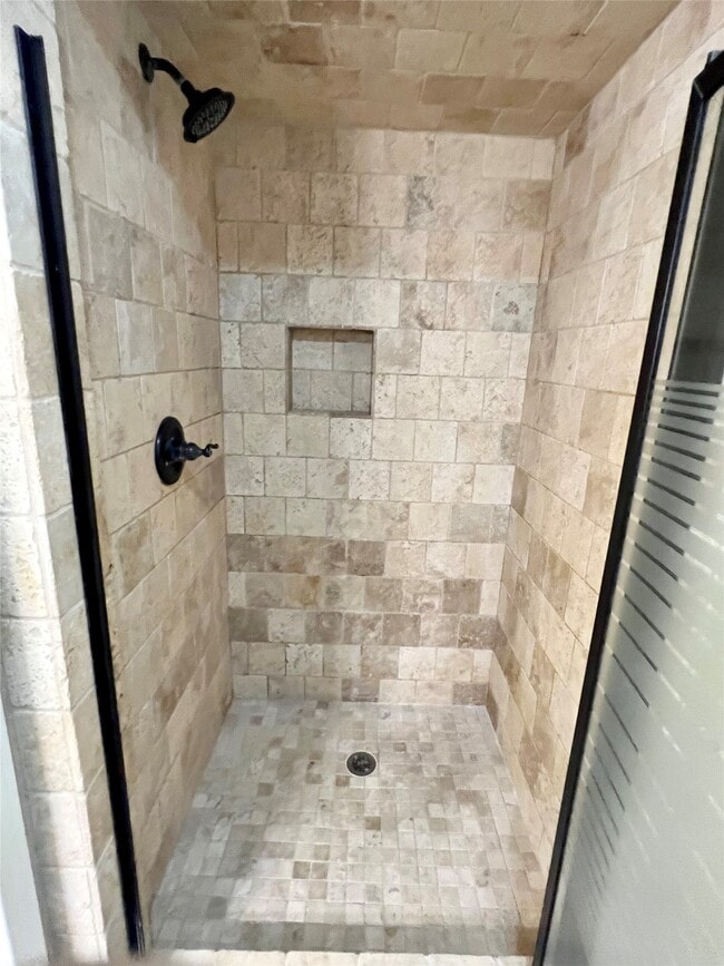 Building Photo - 10719 Creektree Dr