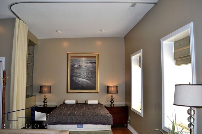 Building Photo - 274